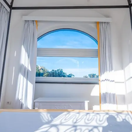 Serao By Myvillacollection * イスキア島